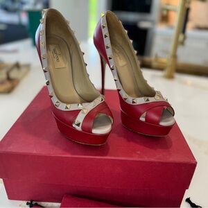 Valentino rockstud pumps